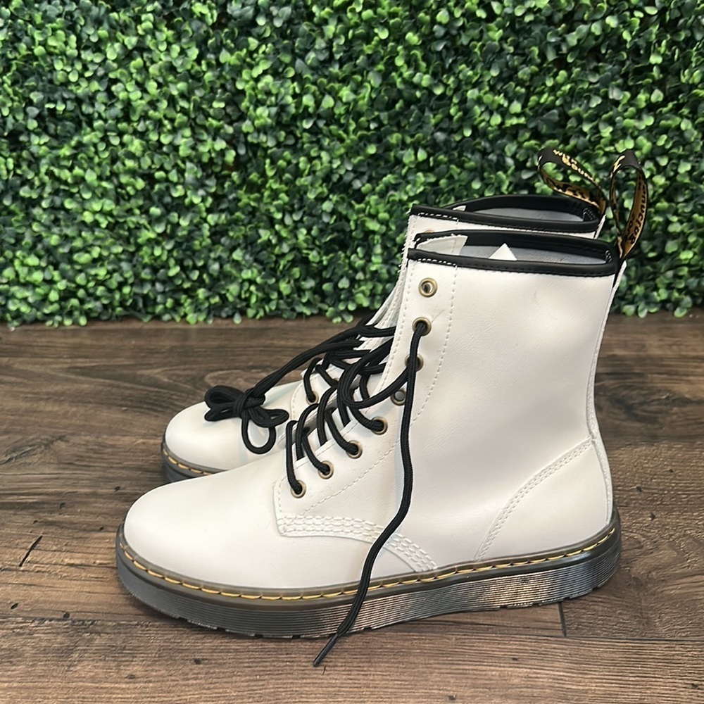 Women's Dr. Martens Zavala Combat Boots Brand NEW - Picture 3 of 10